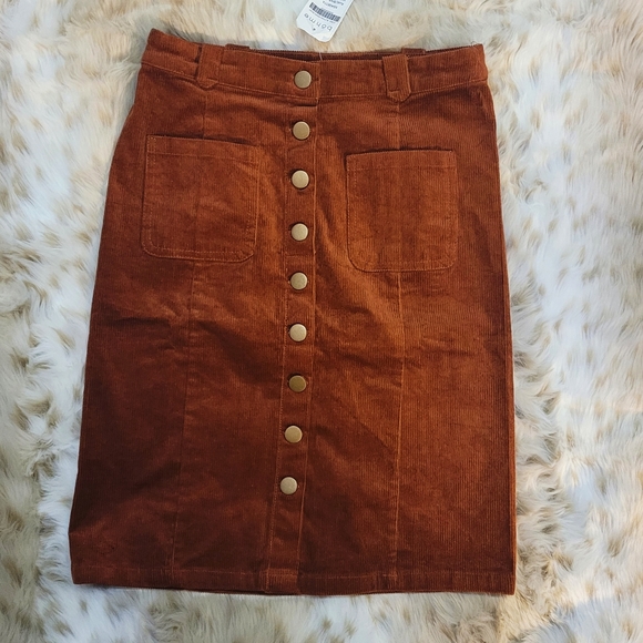 Böhme Corduroy Button Down Skirt Rust/Brick S-XXS - Picture 5 of 9